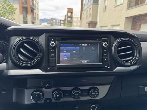 Used 2019 Toyota Tacoma SR w/ SR Convenience Package image 20