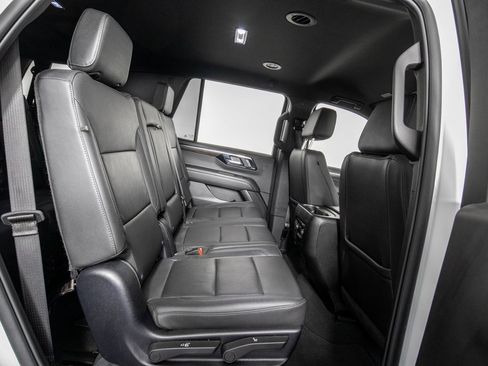 Used 2025 Chevrolet Tahoe LT image 12