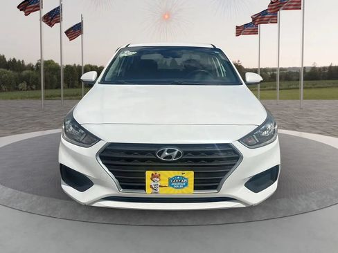 Used 2018 Hyundai Accent FWD image 2