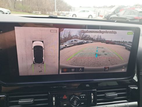 New 2026 Nissan Pathfinder Platinum w/ Lighting Package AWD/4WD image 21
