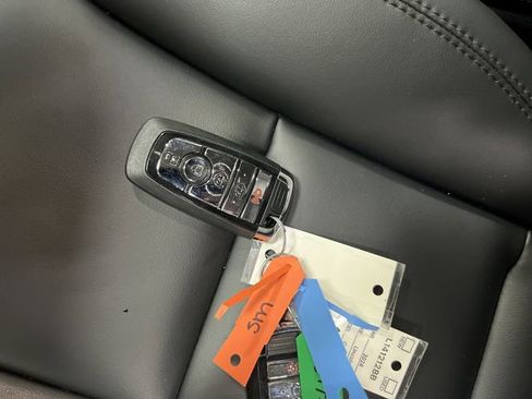 Used 2024 Lincoln Corsair AWD image 26