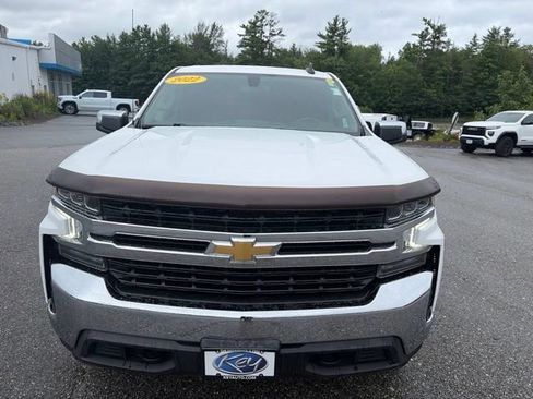 Used 2022 Chevrolet Silverado 1500 LT AWD/4WD image 2