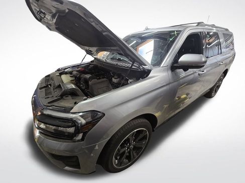 Used 2022 Ford Expedition Max Limited image 5
