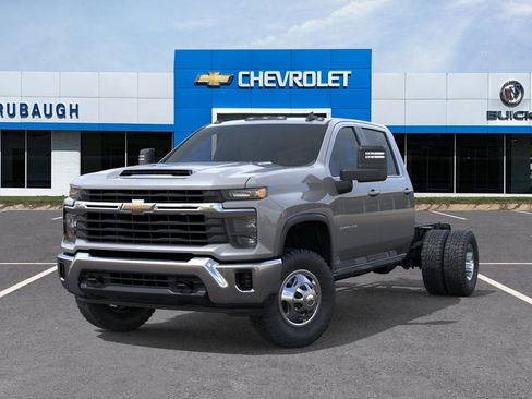 New 2026 Chevrolet Silverado 3500 LT image 6