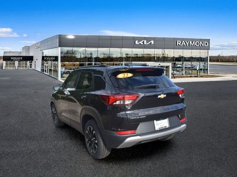 Used 2022 Chevrolet TrailBlazer LT FWD image 5