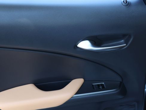 Certified 2025 Lexus UX 300h AWD w/ Accessory Package (Z2) image 39