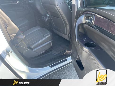Used 2017 Buick Enclave Premium w/ Experience Buick Package image 16