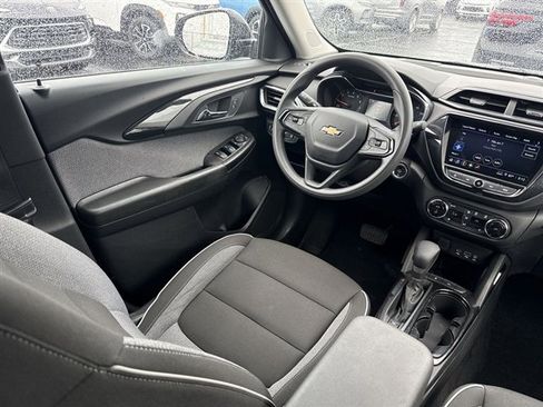 Used 2023 Chevrolet TrailBlazer LT w/ Convenience Package FWD image 13