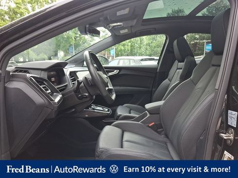Used 2022 Audi Q4 e-tron Premium Plus w/ Premium Plus AWD/4WD image 18