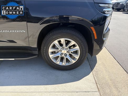 Used 2025 Chevrolet Suburban Premier AWD/4WD image 13
