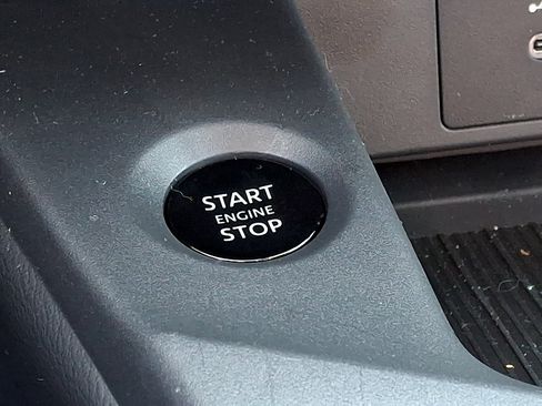 Used 2026 Nissan Sentra SV w/ SV Convenience Package FWD image 23