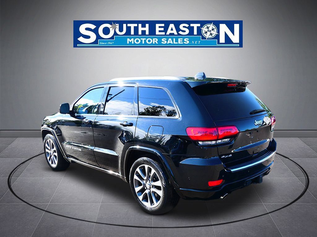 Used 2017 Jeep Grand Cherokee Overland w/ Jeep Active Safety Group AWD/4WD image 5