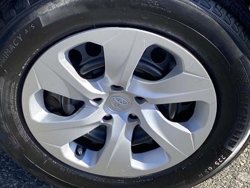 Used 2024 Toyota RAV4 LE image 25