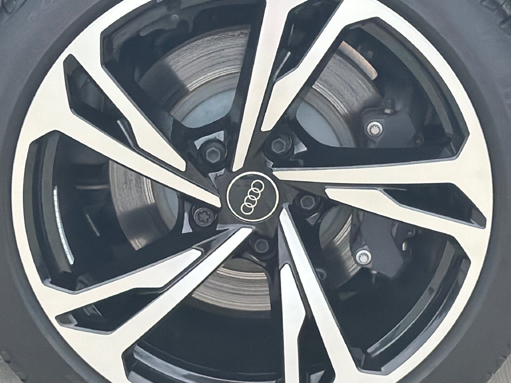 Used 2024 Audi e-tron GT Premium Plus AWD/4WD image 6