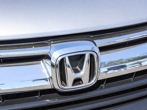 Used 2019 Honda CR-V LX image 4
