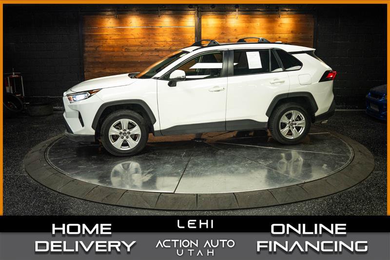 Used 2019 Toyota RAV4 XLE w/ Carpet Mat Package FWD image 1