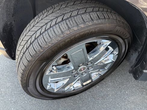 Used 2017 GMC Acadia Limited SLT image 24