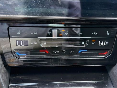 Certified 2023 Volkswagen Arteon SE FWD image 32