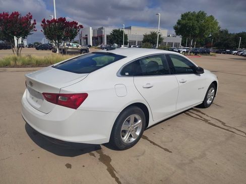 Used 2024 Chevrolet Malibu LS FWD image 11