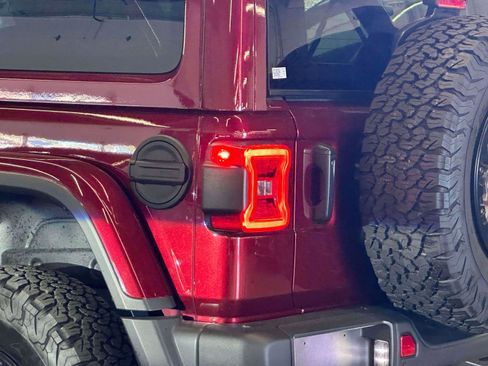 Used 2021 Jeep Wrangler Unlimited Rubicon w/ Trailer Tow Package image 8