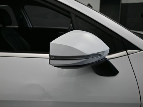 Used 2025 Kia Sportage EX image 44