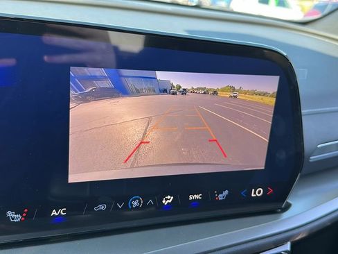 New 2025 Chevrolet Traverse LT w/ LPO, Floor Liner Package image 20