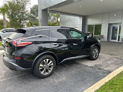 Used 2017 Nissan Murano S FWD image 3