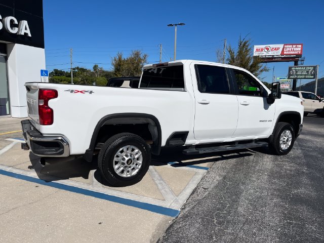 Used 2023 Chevrolet Silverado 2500 LT AWD/4WD image 7