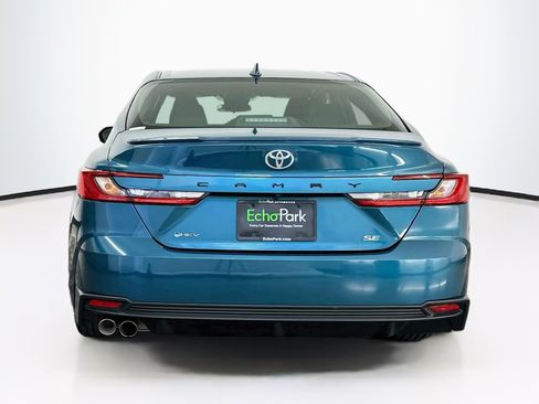 Used 2025 Toyota Camry SE FWD image 7