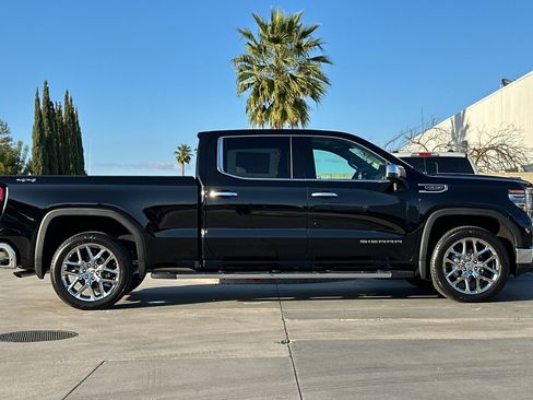 New 2026 GMC Sierra 1500 SLT w/ SLT Premium Plus Package image 8