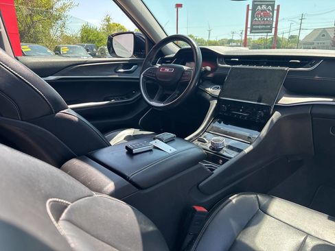 Used 2021 Jeep Grand Cherokee L Limited AWD/4WD image 29