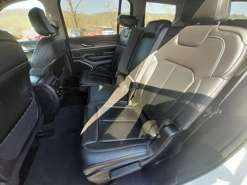 Used 2021 Jeep Grand Cherokee L Limited AWD/4WD image 43