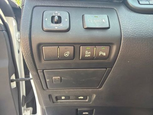 Used 2014 Lexus LS 460 AWD w/ Comfort Package image 27