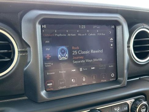 Used 2020 Jeep Gladiator Overland image 16