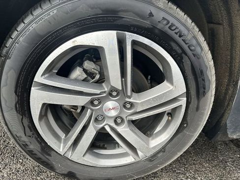 Used 2021 GMC Terrain SLT image 20