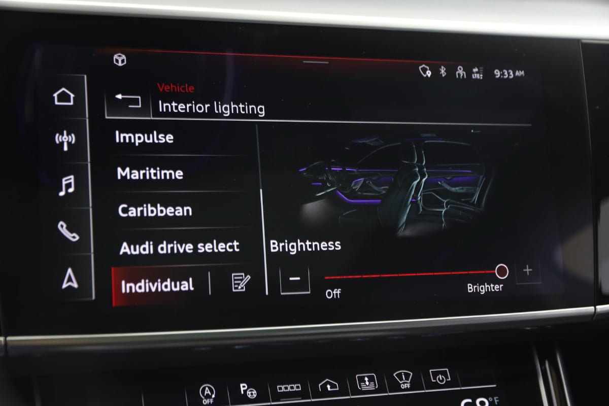 Used 2023 Audi A8 L 3.0T AWD/4WD image 11