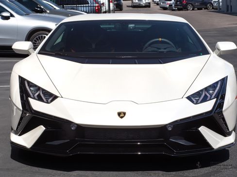 Used 2024 Lamborghini Huracan Tecnica RWD image 9