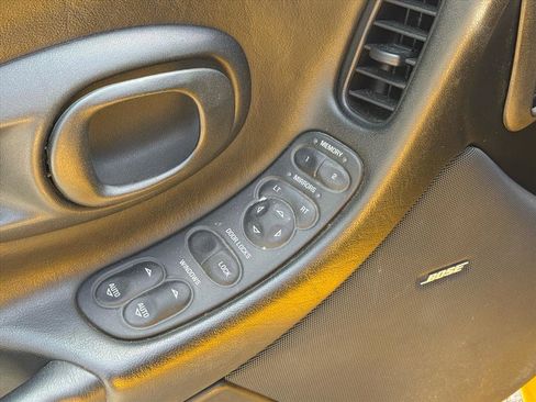 Used 2002 Chevrolet Corvette Convertible w/ Preferred Equipment Group2 image 22