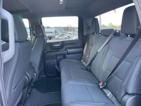 Used 2025 Chevrolet Silverado 2500 Custom w/ Custom Value Package image 21