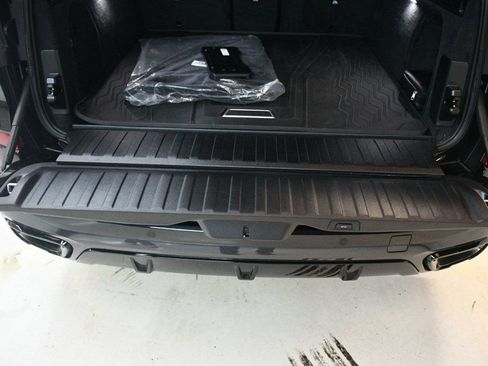 Used 2025 BMW X5 xDrive40i w/ Executive Package image 86