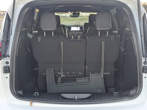New 2026 Chrysler Pacifica Select image 20