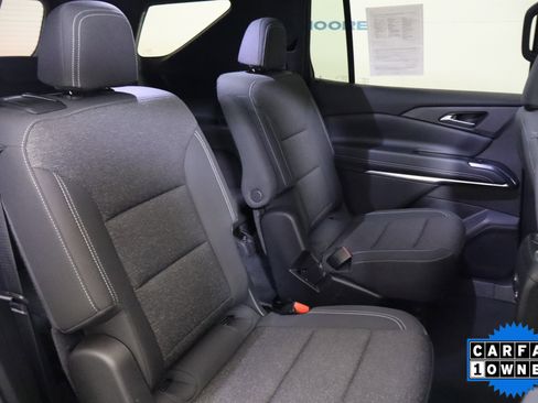 Used 2025 Chevrolet Traverse LT image 21