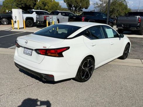 Used 2023 Nissan Altima 2.5 SR image 8