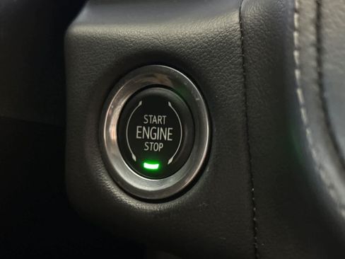 Used 2022 Chevrolet Suburban LT w/ Luxury Package AWD/4WD image 25