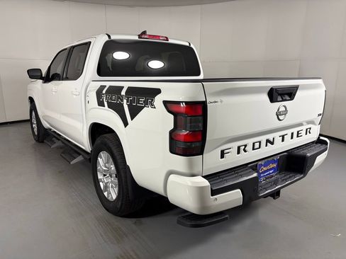 Used 2023 Nissan Frontier SV w/ Technology Package image 6