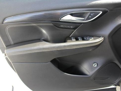 Used 2023 Buick Envision Essence FWD image 10
