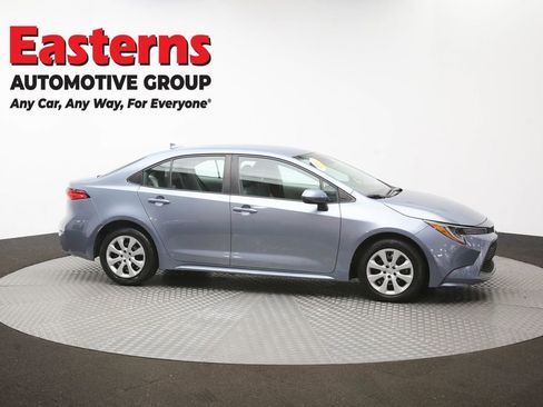 Used 2022 Toyota Corolla LE FWD image 45