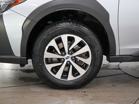 Used 2025 Subaru Outback Premium AWD/4WD image 28
