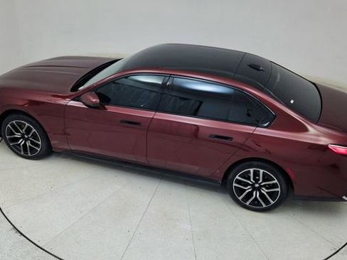 Used 2025 BMW 740i image 86