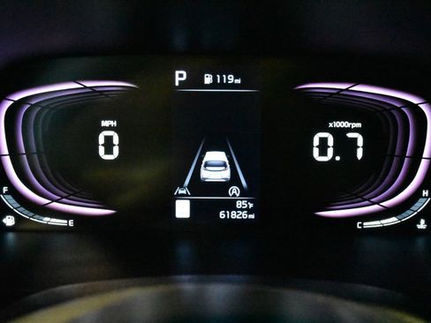 Used 2024 Kia Soul LX w/ Option Group 015 FWD image 16